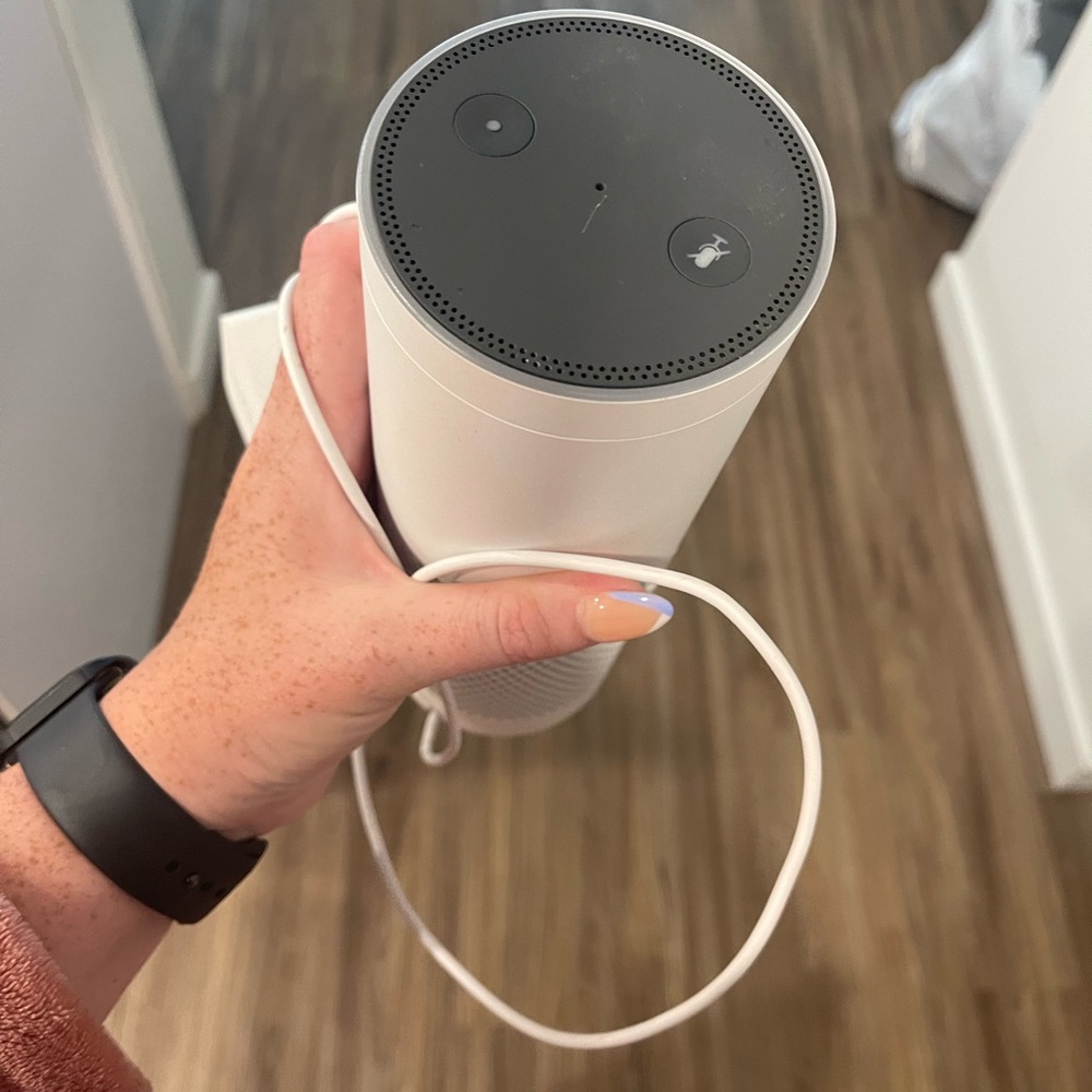 Amazon Alexa - Picture 3 of 3